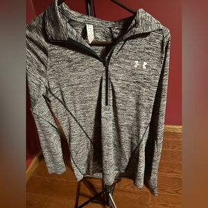 Under armour size medium quarter zip